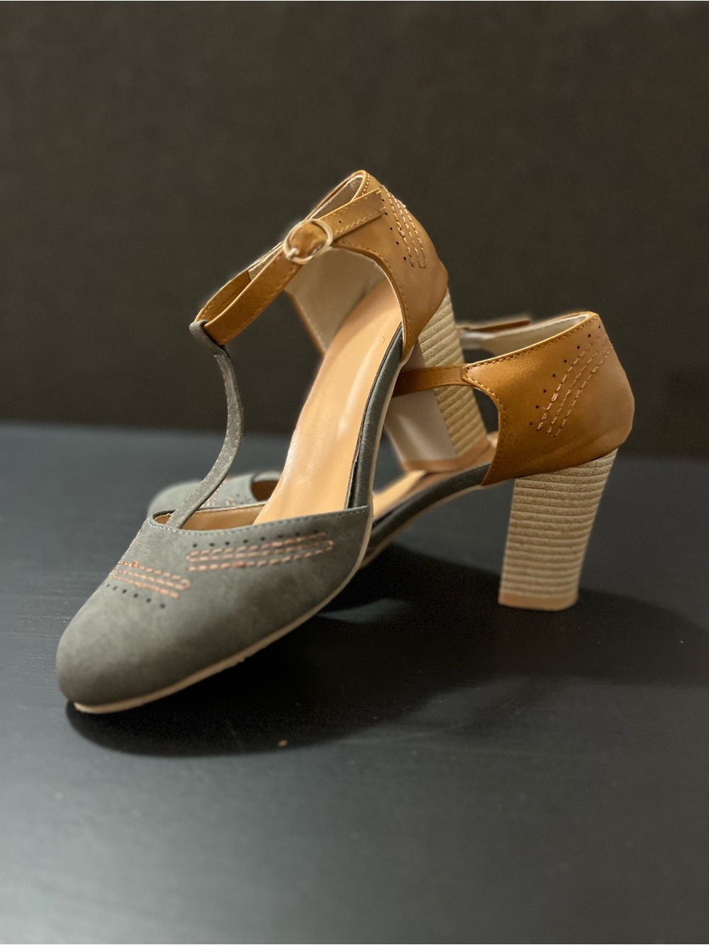 Stylish Two-Tone Women's T-Strap Block Heel Pumps - Gray & Brown